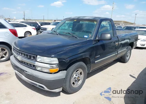 2000 Chevrolet Silverado 1500 из США, поврежденный, VIN 1GCEC14W8YE235570